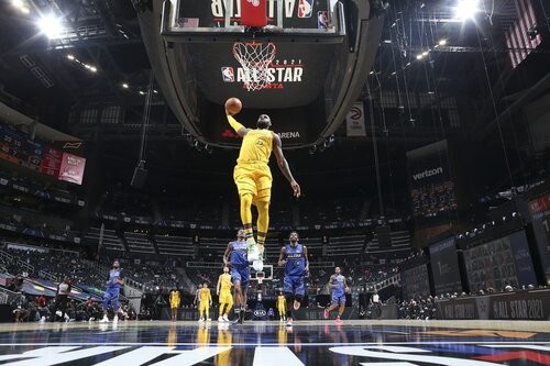 LeBron James é uma estrela maior
