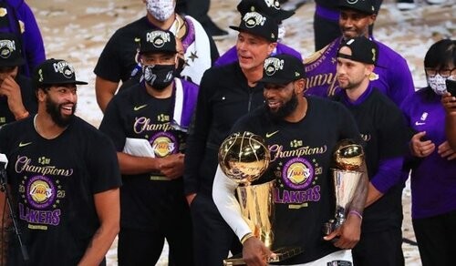 LeBron James venceu o quarto título