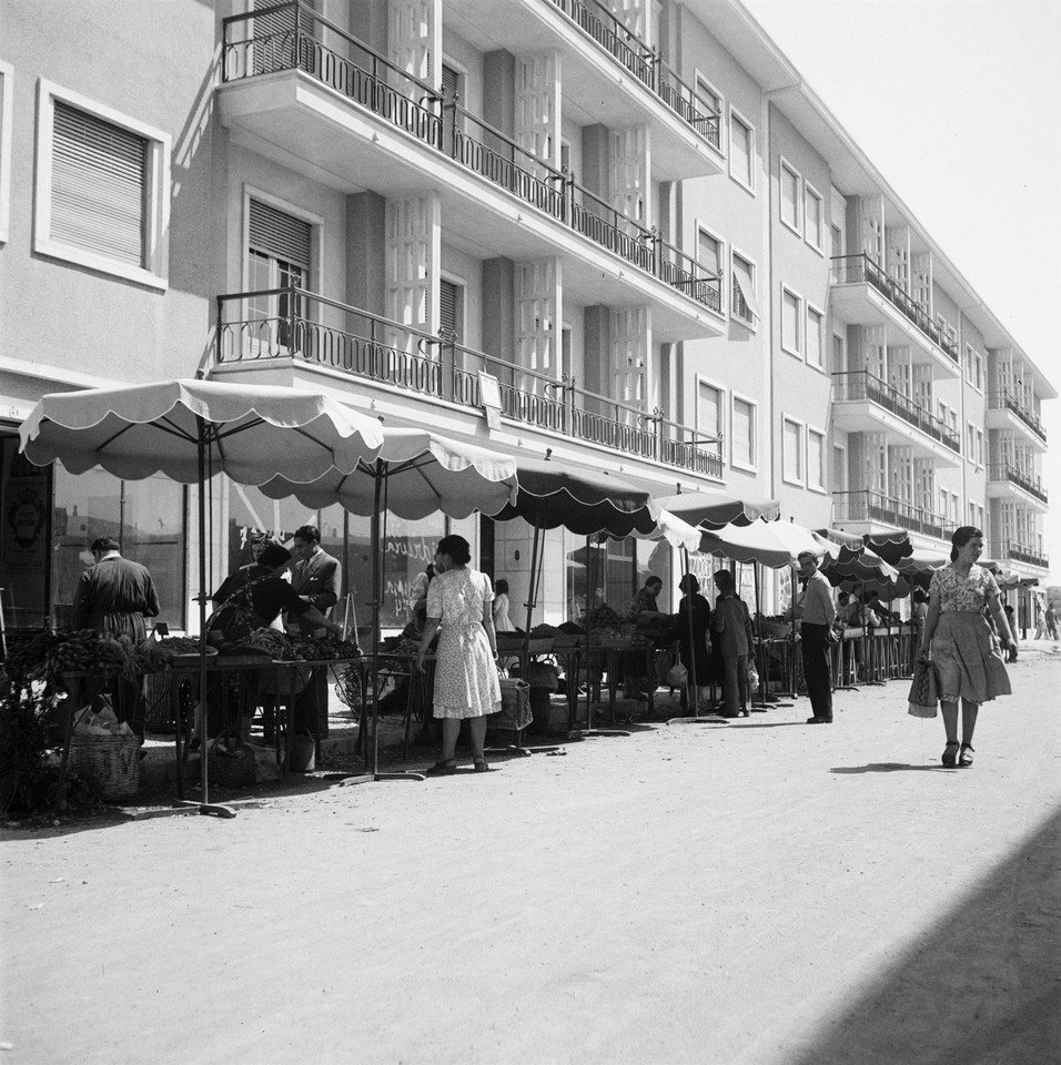 Dia de praça, Alvalade (J.C. Alvarez, 1949)