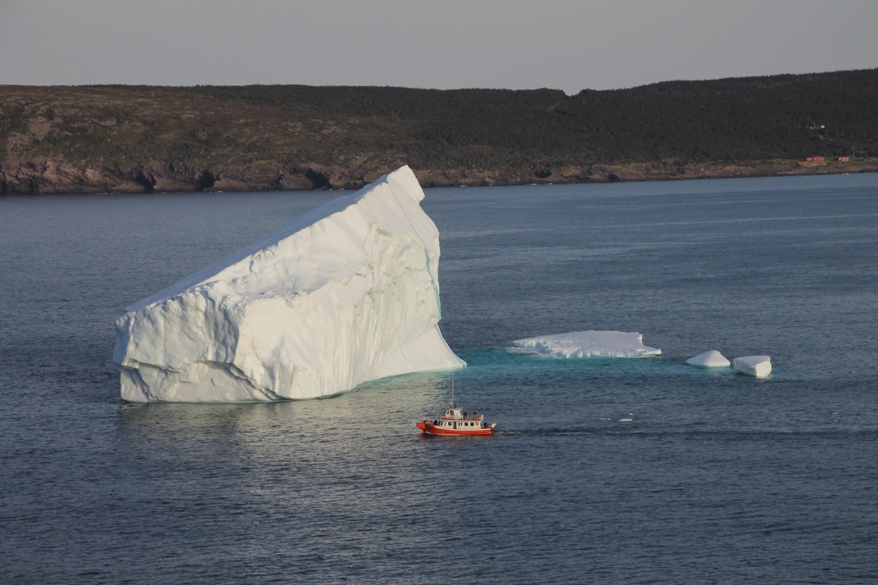 iceberg-2008688_1920.jpg
