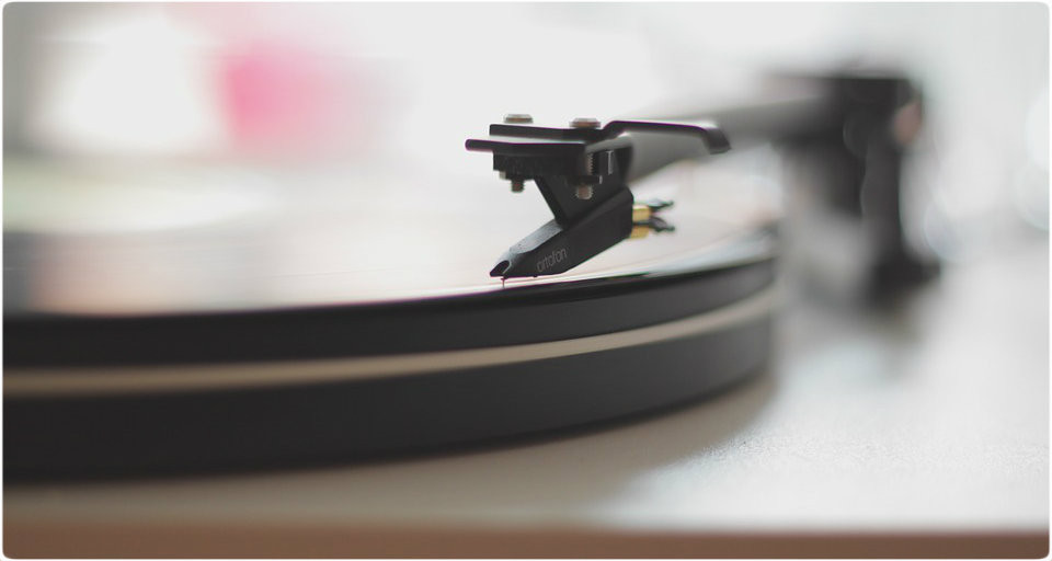 Leitor de Vinis (imagem Pixabay)