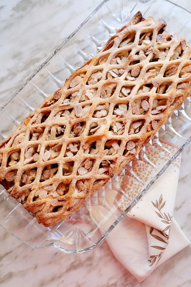 pastel folhado com amêndoa e figos (Dartois de figos frescos)