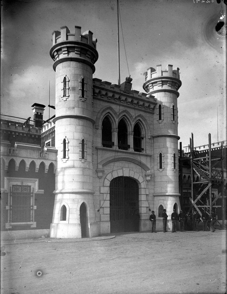Penitenciária de Lisboa, conclusão das Torres,  