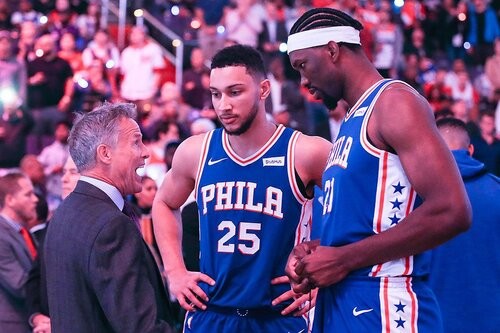 Ben Simmons e Joel Embiid