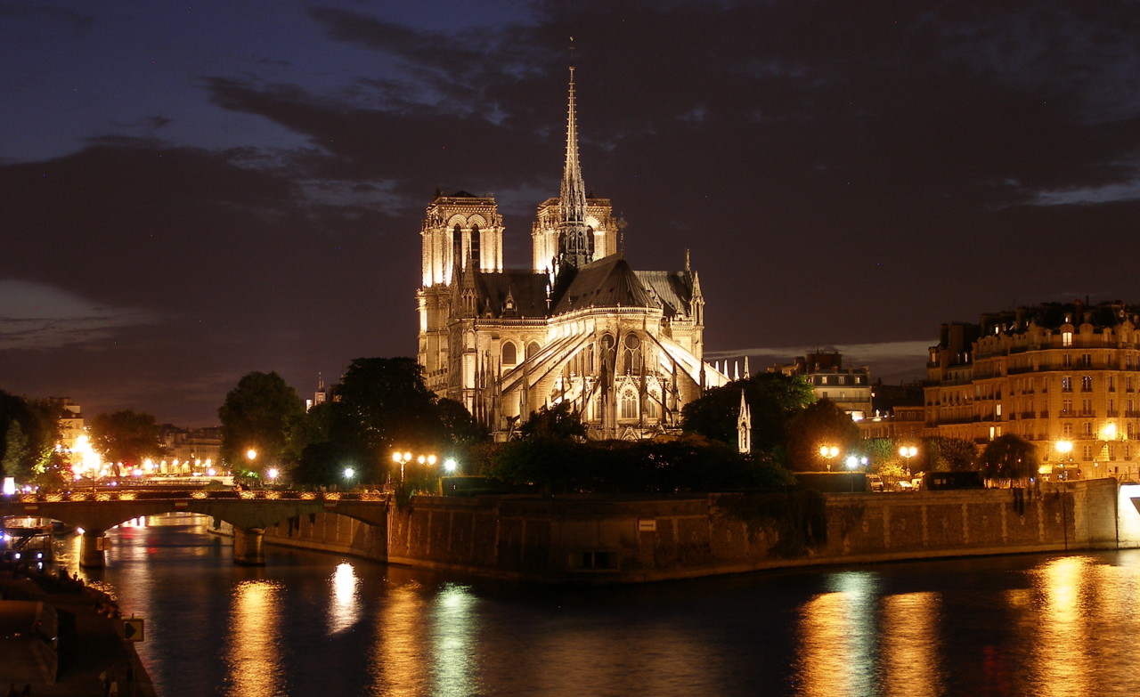 Cathédrale_Notre-Dame_de_Paris-1 (1).JPG