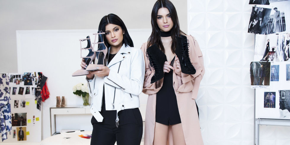 landscape-1459442348-kendall-kylie.jpg