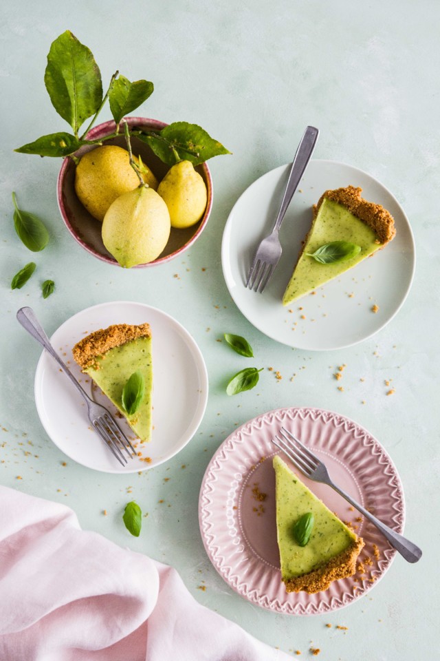 Tarte de limão e manjericão