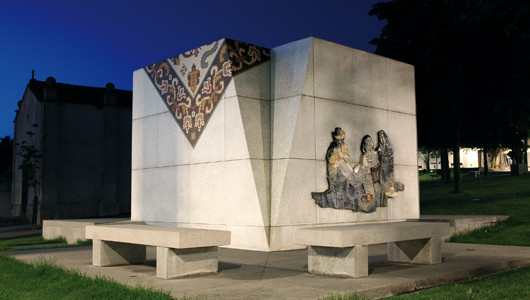 Arraiolos-Tapestry-Monument-Terre-Midi-LED-IMG_788