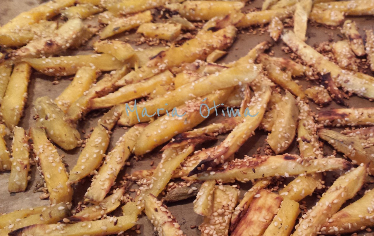 batatas fritas no forno.jpg