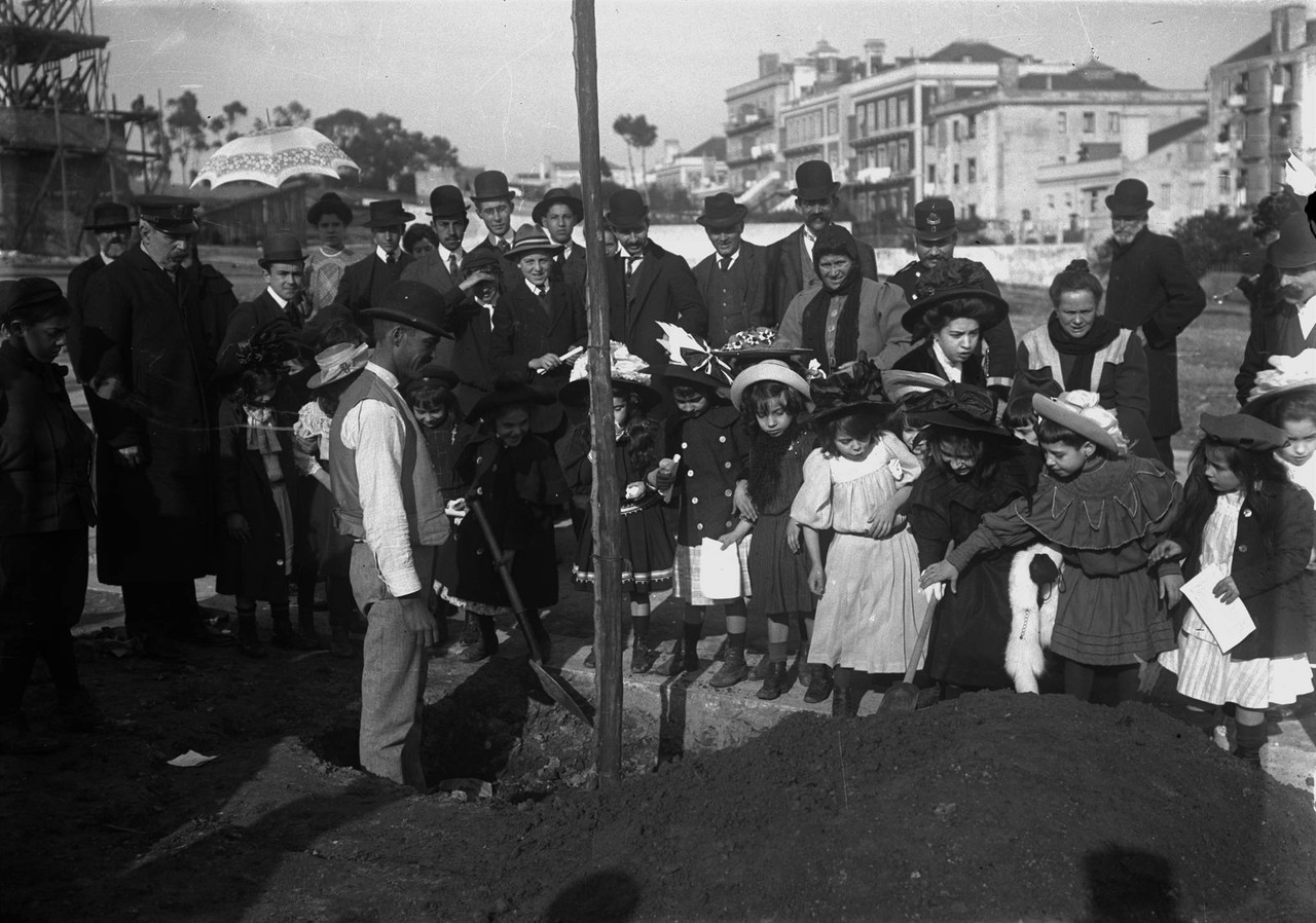 A Festa da Árvore, 1908, foto de Joshua Benoliel,