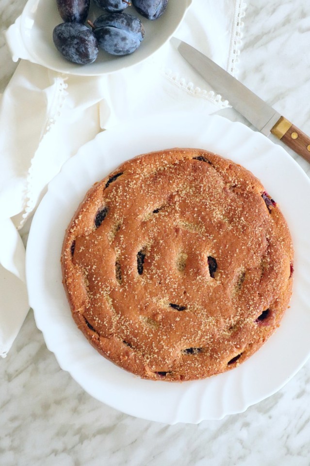 bolo de abrunhos e especiarias