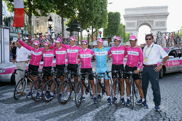 Vinokourov também festejou o primeiro lugar na T-Mobile na prova