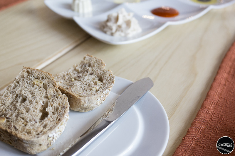 Review_Skyna-2.JPG Review_Skyna-2.JPG