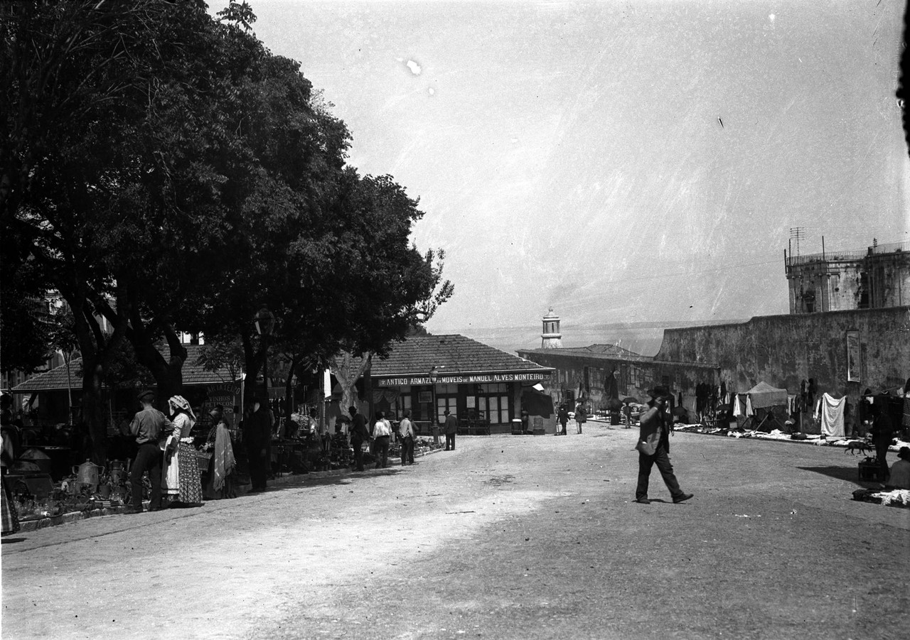 Feira da Ladra.jpg Feira da Ladra.jpg