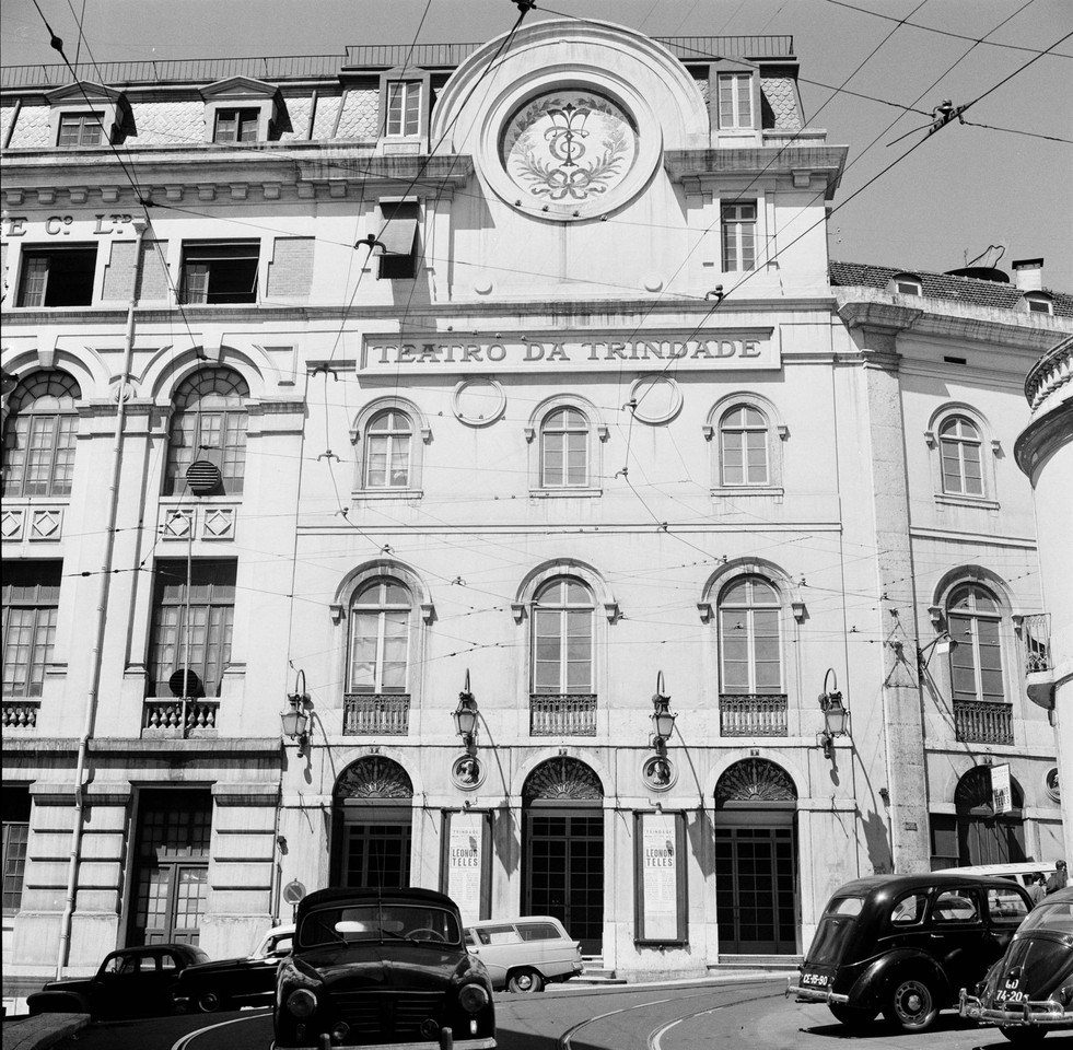 Teatro da Trindade, 1960, foto de Arnaldo Madureir Teatro da Trindade, 1960, foto de Arnaldo Madureir