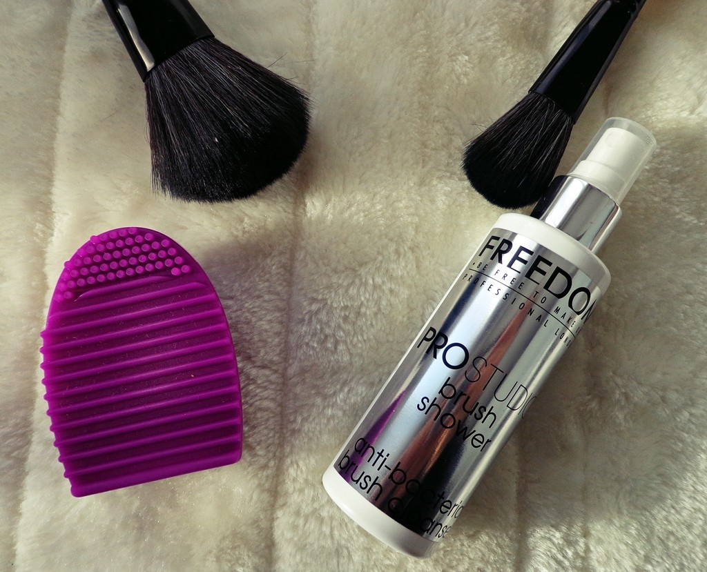 Brushegg e Freedoom Pro Studio Brush Shower | Notino.pt
