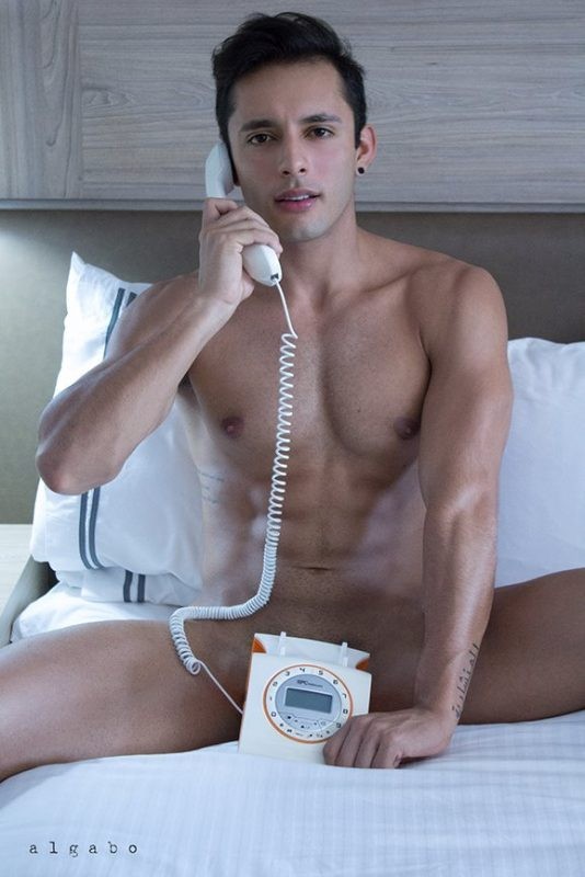 Luis-Cervantes-By-Algabo-Burbujas-De-Deseo-01-534x