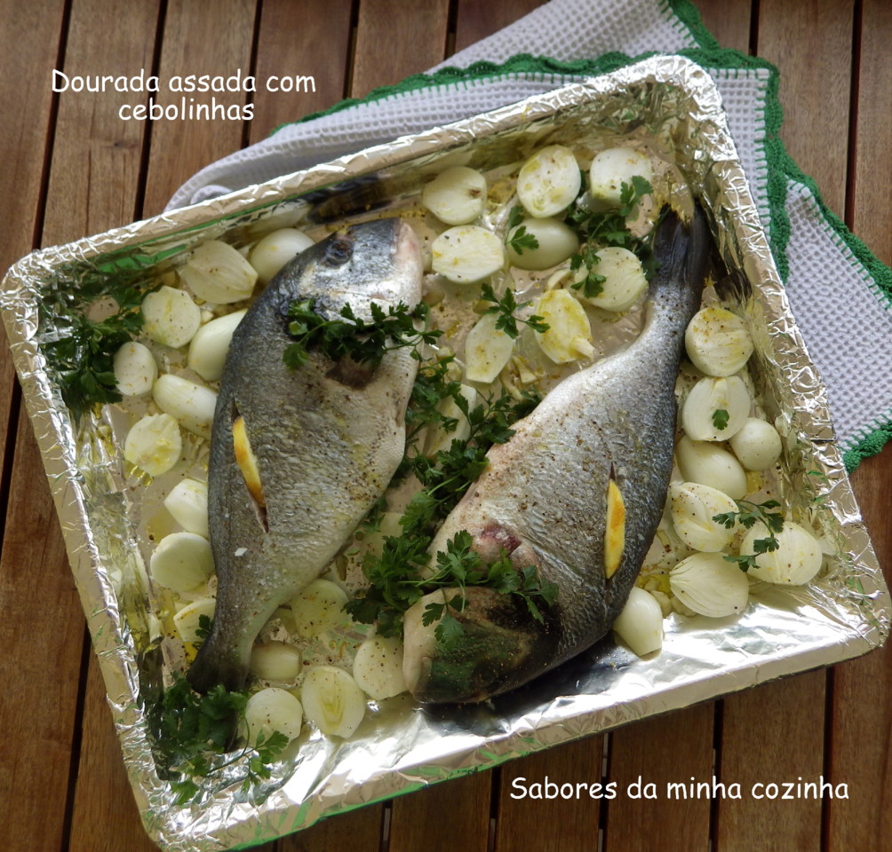 IMGP9107-dourada assada com cebolinhas-Blog.JPG