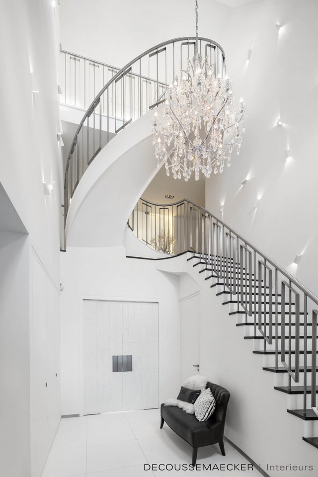 Private-Residence-in-North-Holland-01-850x1275.jpg