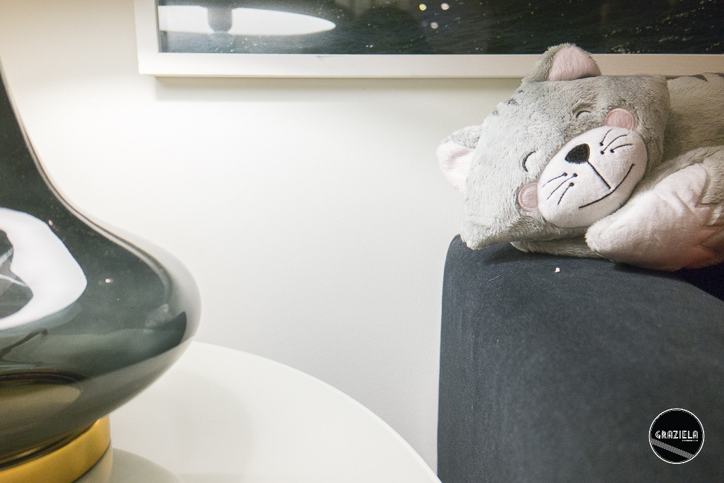 Avon-4934.jpg Avon-4934.jpg