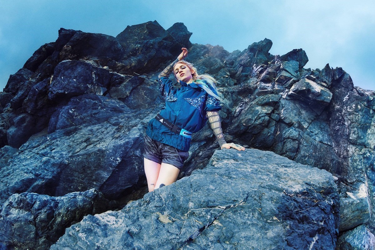 adidas-stella-mccartney-grimes-fw-19-lookbook-01.j adidas-stella-mccartney-grimes-fw-19-lookbook-01.j