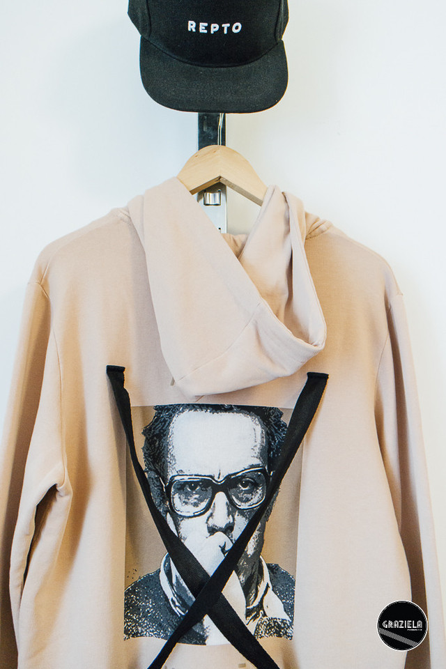 Triangulo_das_Bermudas_FW17-2-21.jpg Triangulo_das_Bermudas_FW17-2-21.jpg