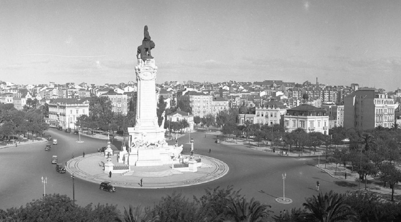 Panorâmica da praça Marquês de Pombal, ant. 194 Panorâmica da praça Marquês de Pombal, ant. 194