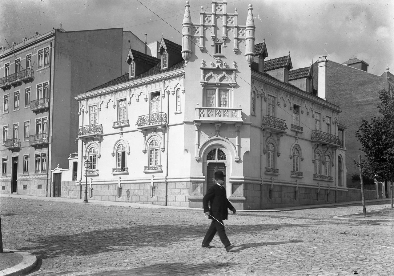 Data de construção de 1909, da autoria do arqº 