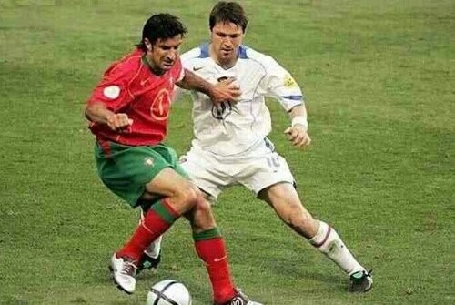 Figo vs. Rússia em 2004