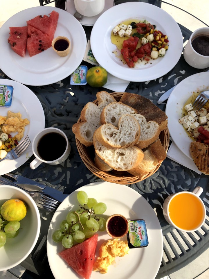 Pequeno-almoço do hotel.jpg