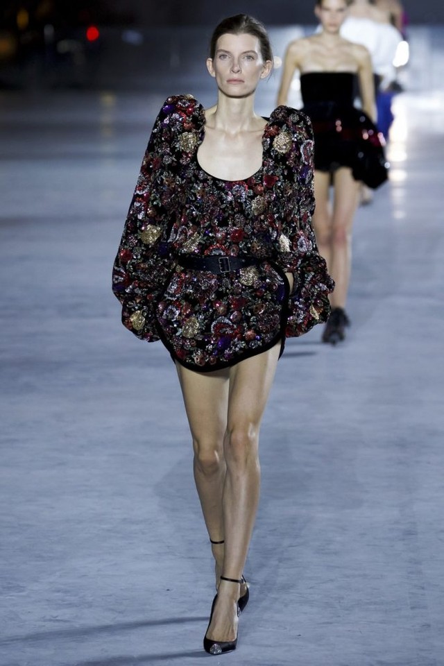 KIM_1528-683x1024.jpg KIM_1528-683x1024.jpg