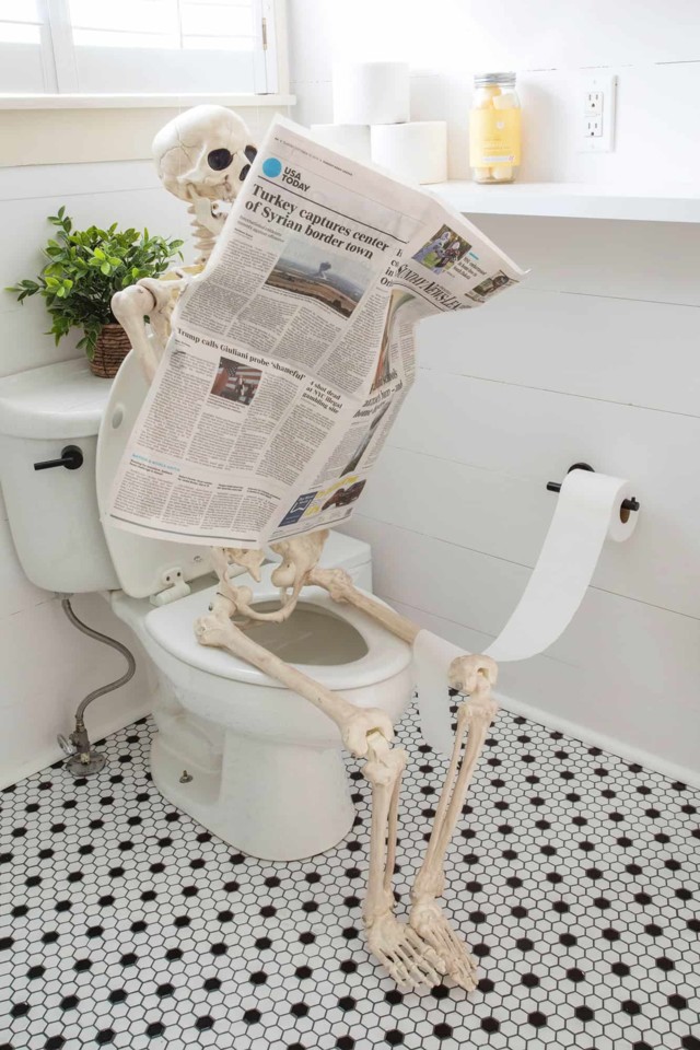 toilet-skeleton.jpg