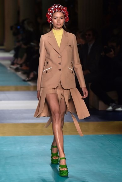 miu-miu-desfile-primavera-verao-2017 (13).jpg