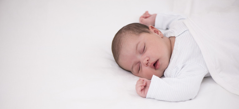 bebé a dormir.jpg bebé a dormir.jpg