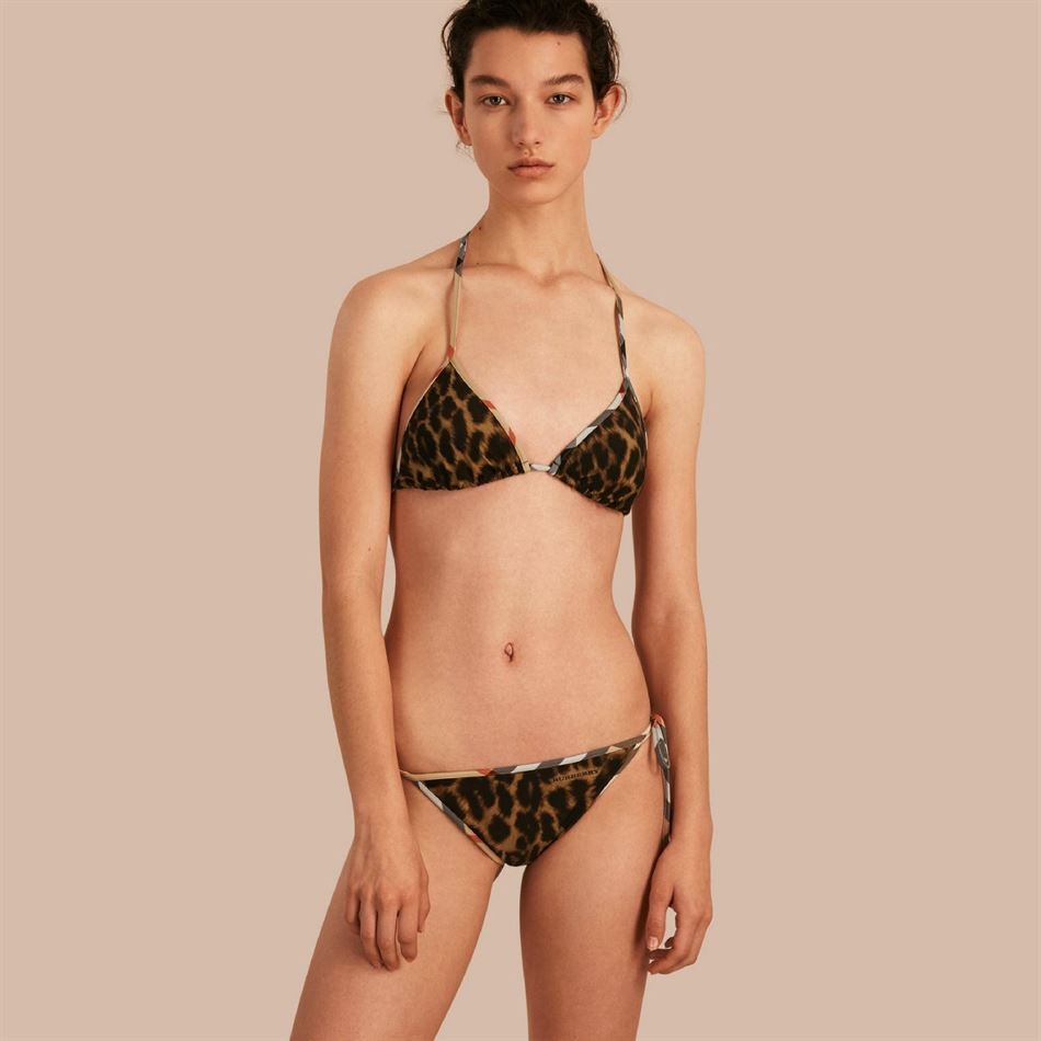 bikinis-2017-burberry-coleçao-verao-inspiraçoes-