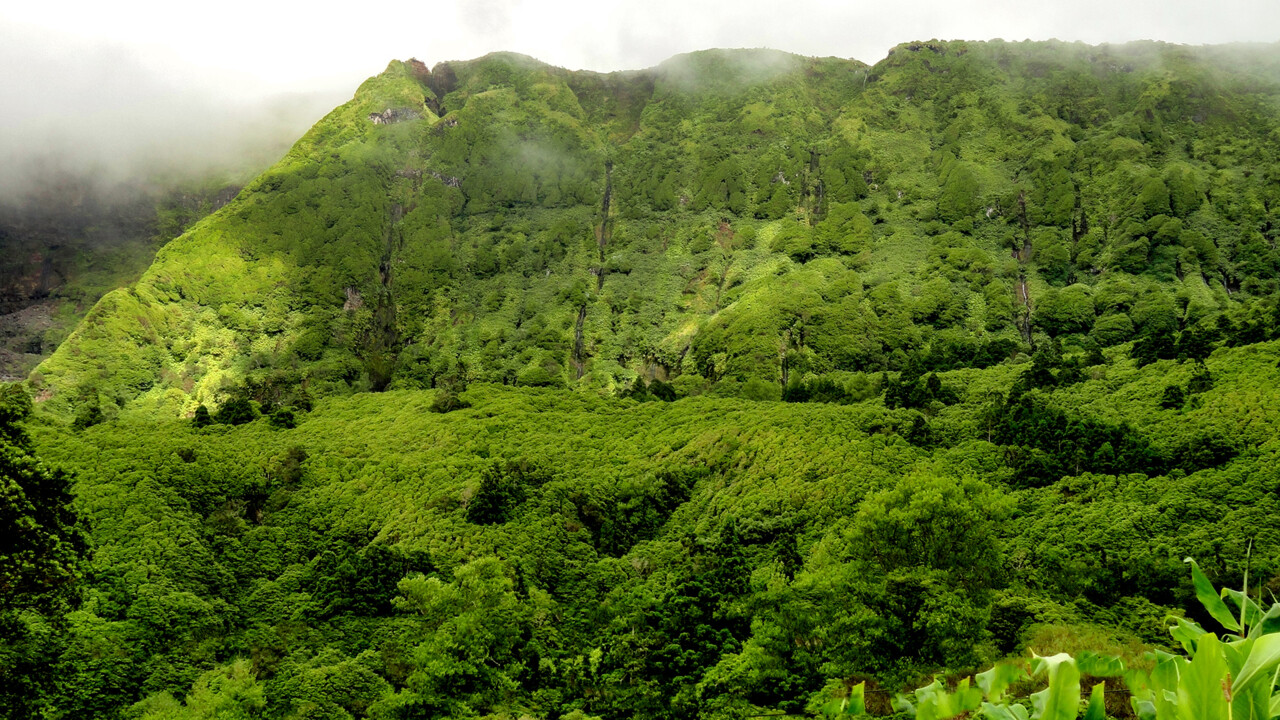 Ilha das Flores quedas de Água.jpg