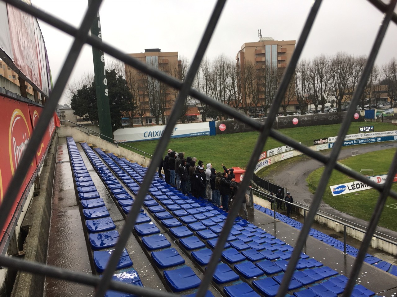 Adeptos do Farense em Famalicão