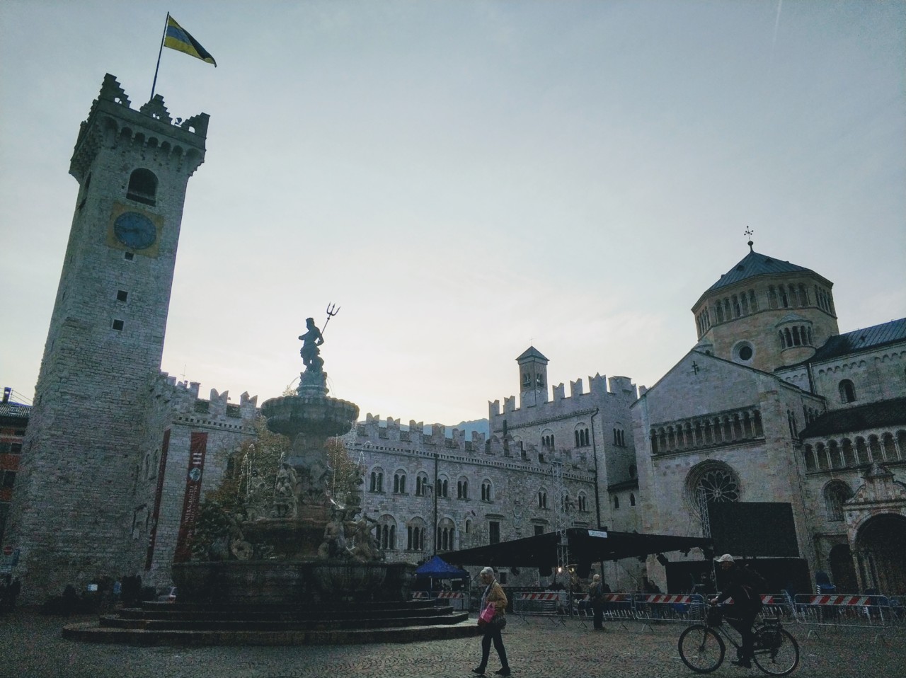 Piazza del Duomo, Trento.jpg