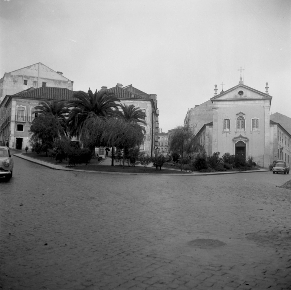 Igreja de Arroios, fachada principal, anos 50, fot
