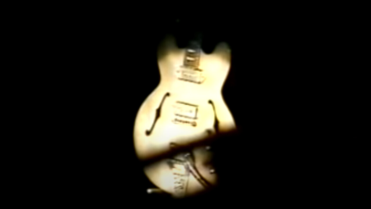 John Lennons Guitar foto.jpg