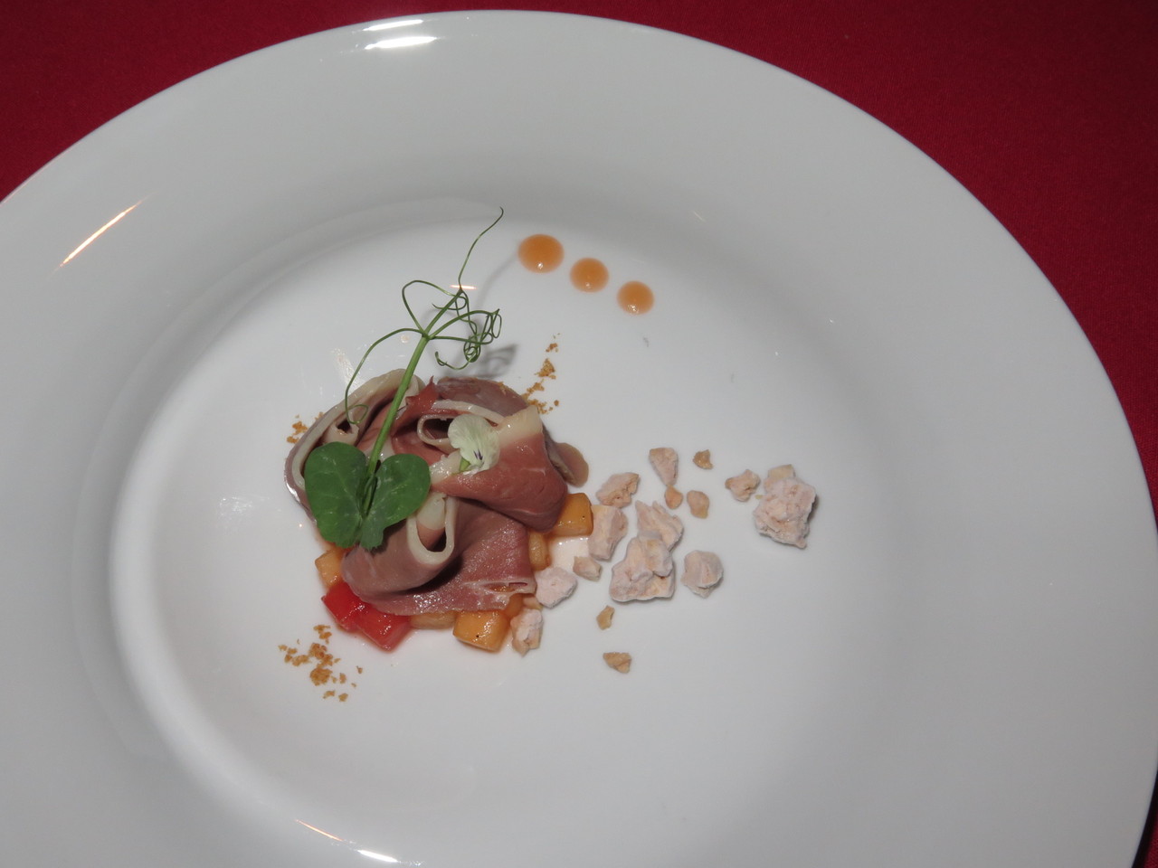 ‘Prosciutto’ de pato, melão, geleia de ‘Prosciutto di Parma’ e foie gras