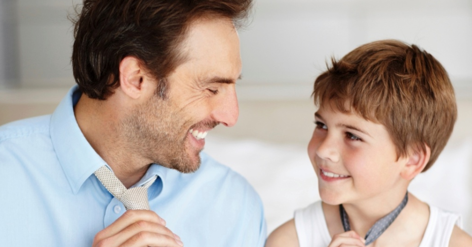 pai-filho-emprego-executivo-gravata-1355931680205_