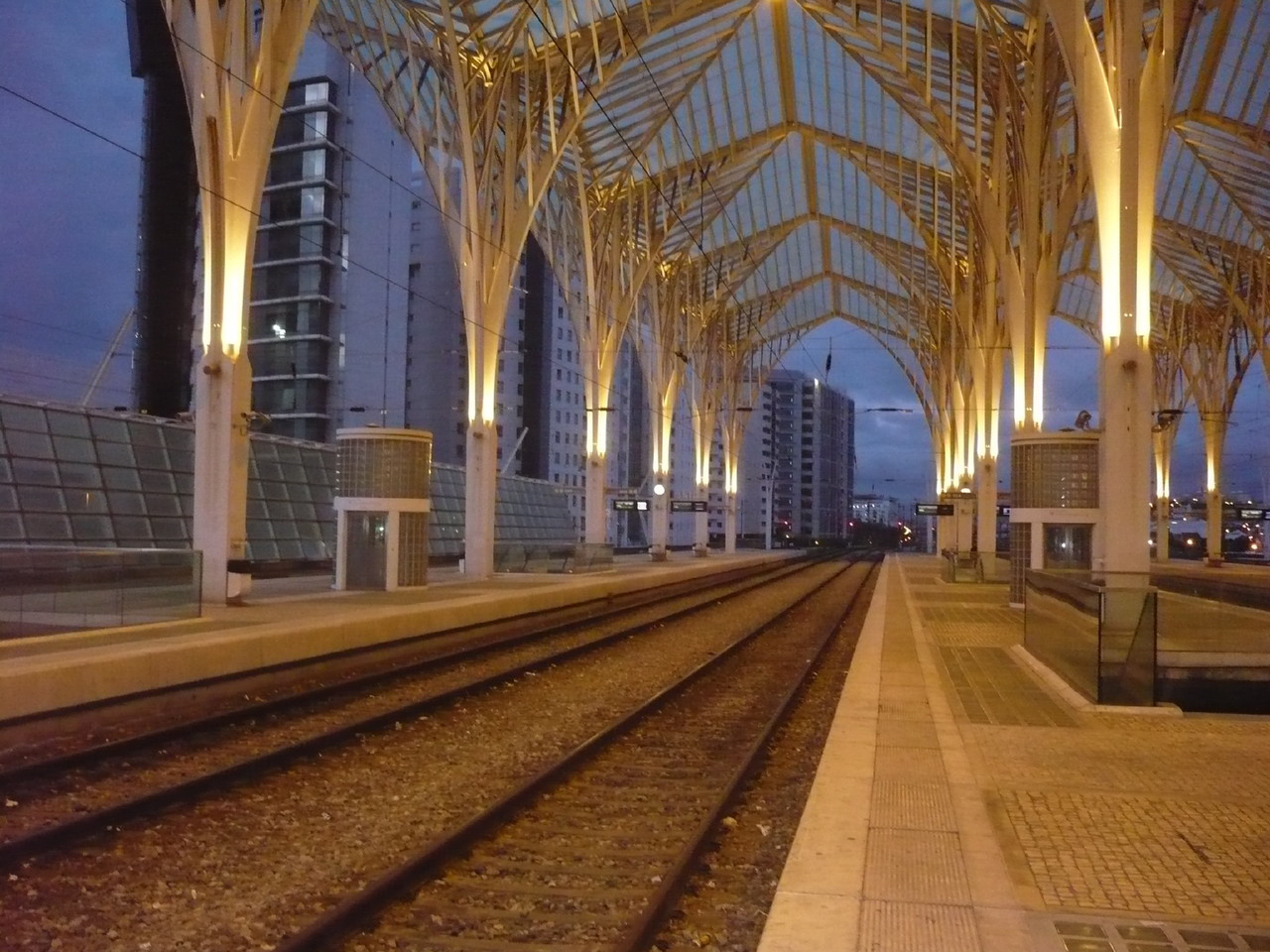 gare do oriente Lisboa 7 da manhã.JPG