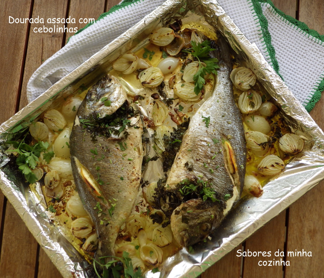 IMGP9115-dourada assada com cebolinhas-Blog.JPG