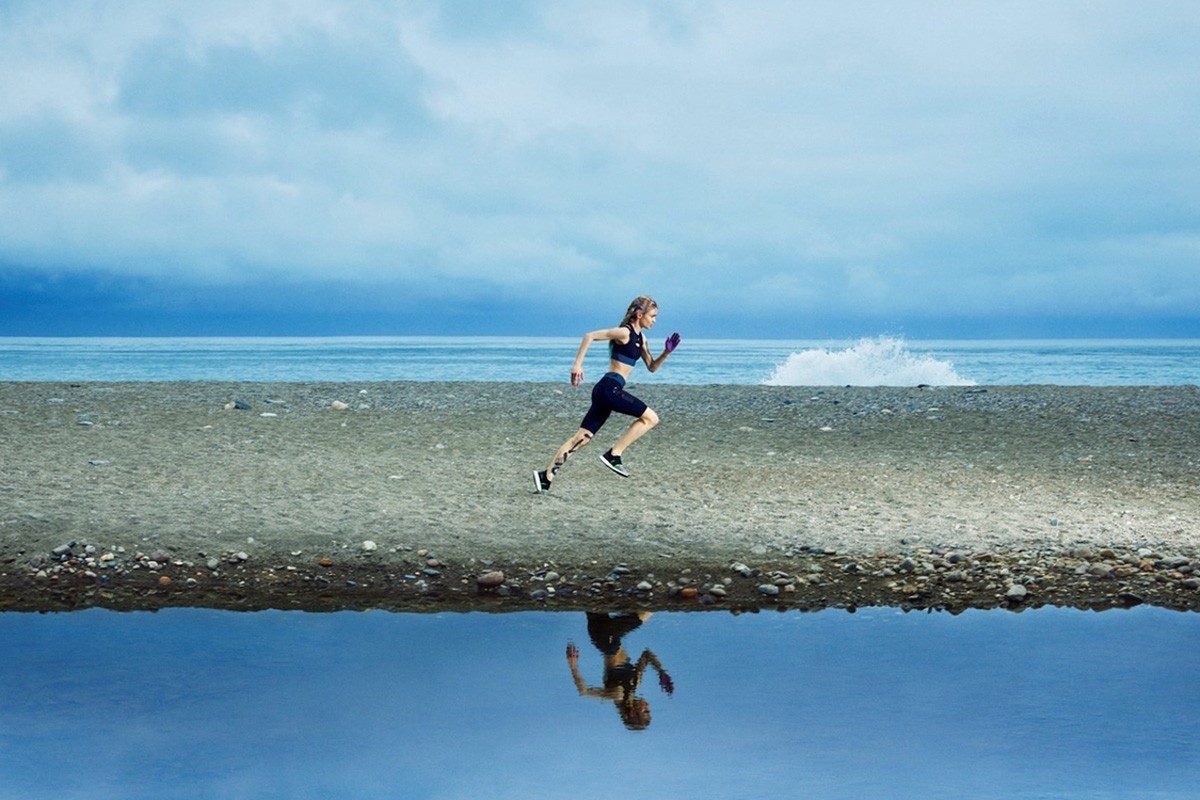 adidas-stella-mccartney-grimes-fw-19-lookbook-09.j adidas-stella-mccartney-grimes-fw-19-lookbook-09.j