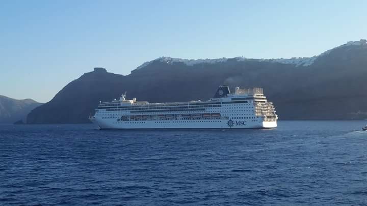 MSC SINFONIA SANTORINI.jpg