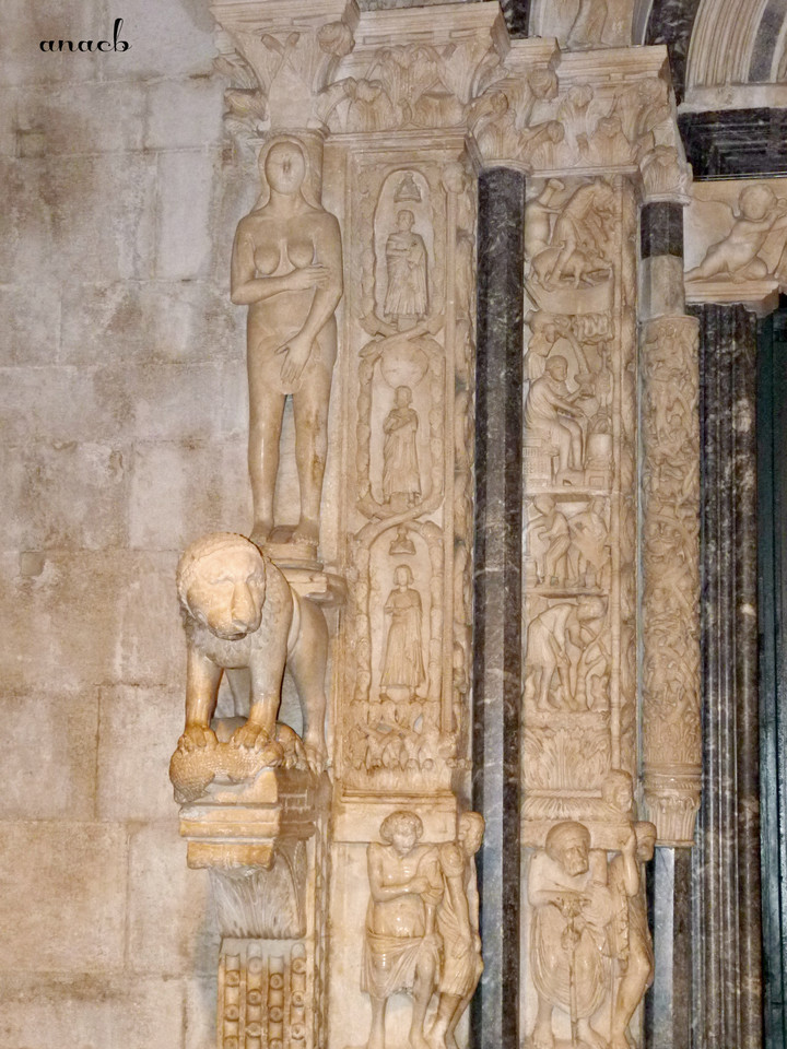 Trogir - portal of St. Lawrence's Cathedral left s