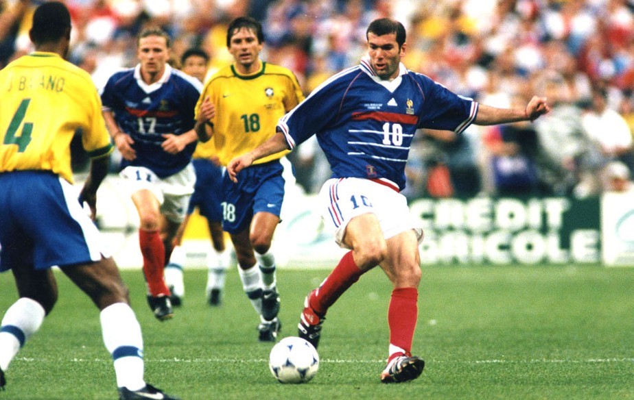 Zidane brilhou no Mundial-1998 Zidane brilhou no Mundial-1998