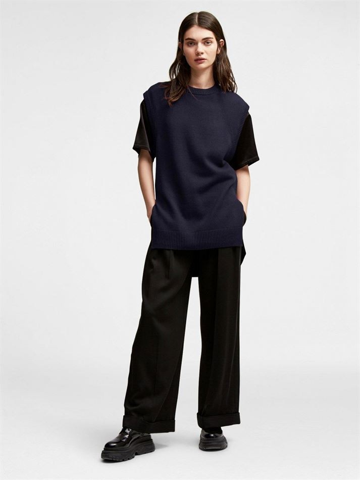 catalogo-dkny-outono-inverno-2016-2017 (2).jpg catalogo-dkny-outono-inverno-2016-2017 (2).jpg