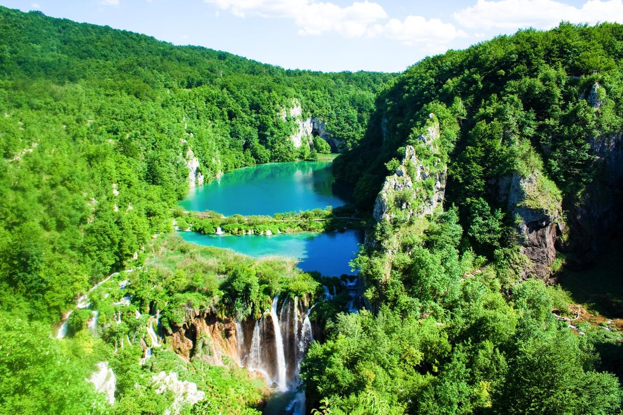 Plitvice-Lakes-National-Park-Croatias.jpg Plitvice-Lakes-National-Park-Croatias.jpg